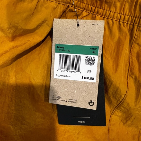 Jordan Nike men’s XL bundle NEW, joggers. Socks, shirts and shorts - Picture 3 of 11